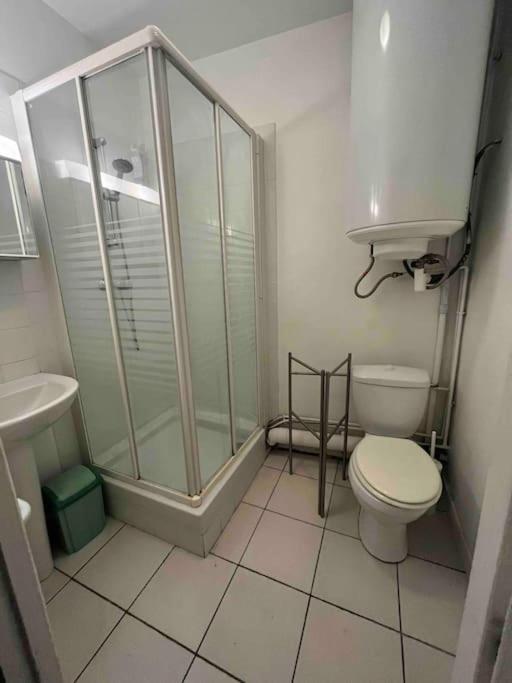 Apartament Le Monnai Nîmes Zewnętrze zdjęcie